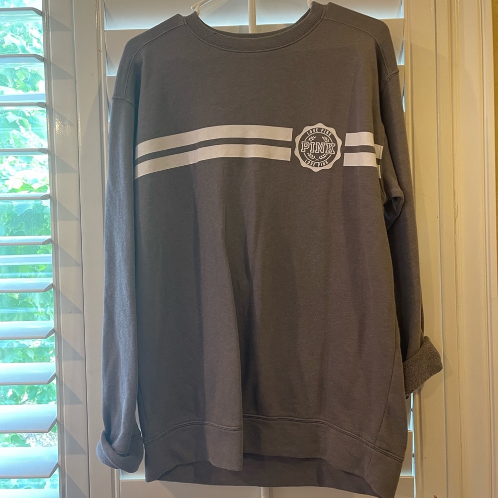 PINK Victoria’s Secret crewneck sweatshirt
